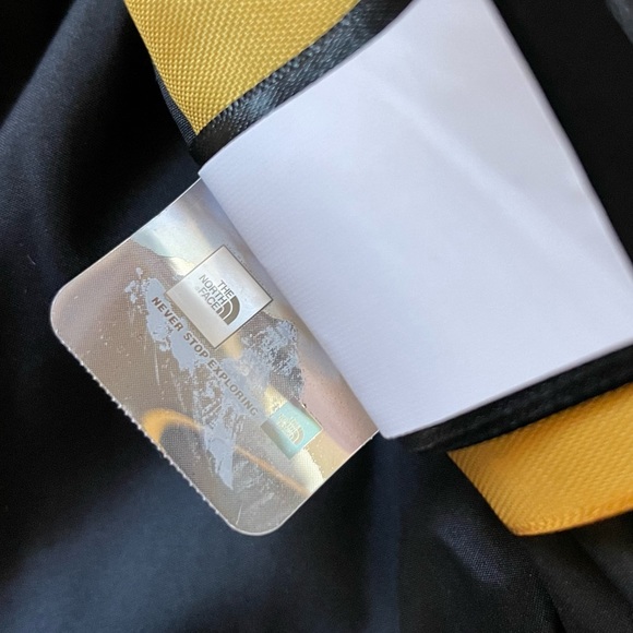 The North Face Men’s McMurdo Waterproof Parka In Vanadis Grey - Picture 9 of 9